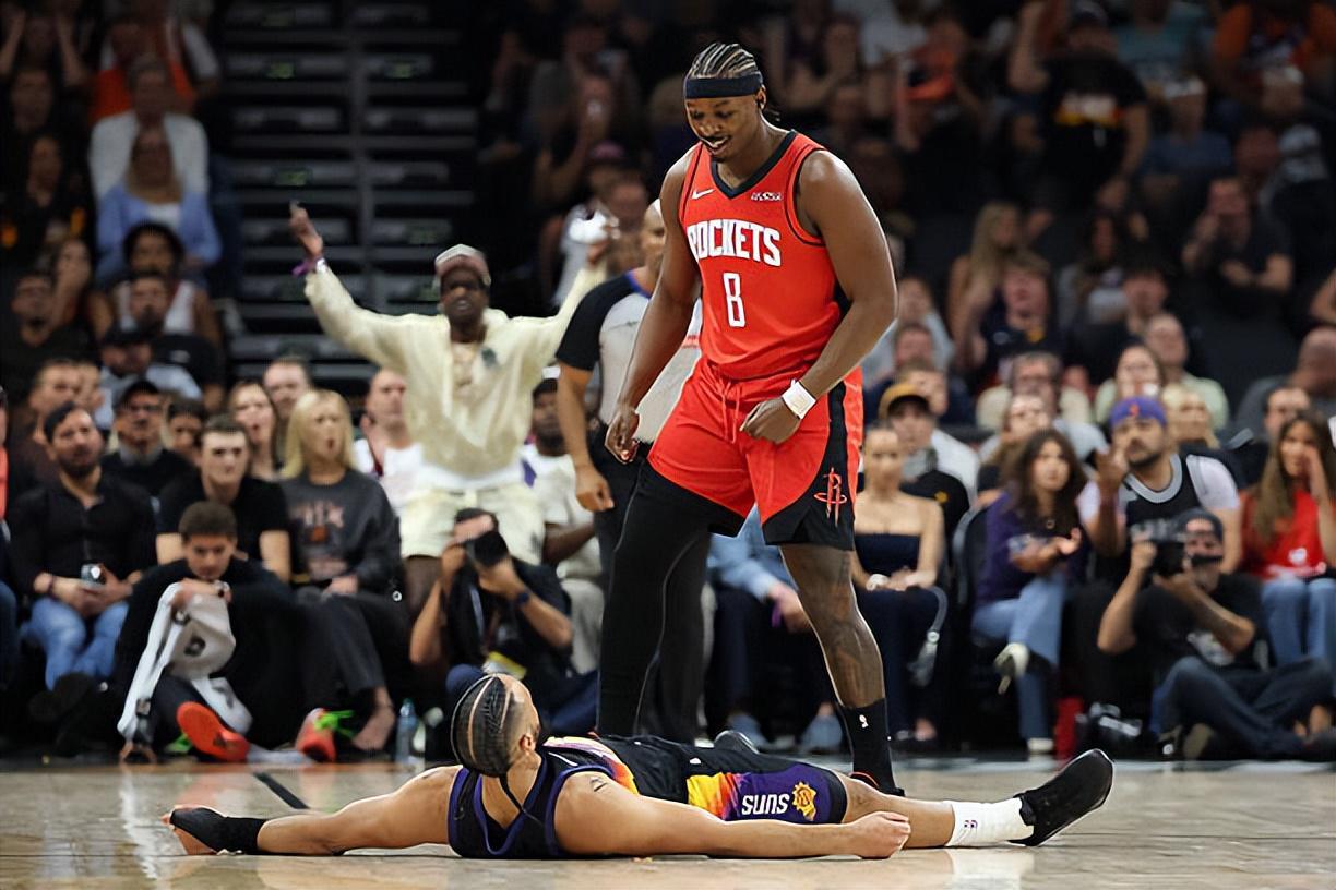 jiuyou-短短几分钟内起到了奇效！火箭替补锋线还是能够起到作用的？